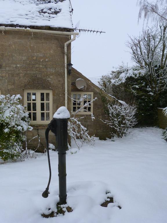 Honeysuckle Cottage Bourton-on-the-Water Exteriör bild